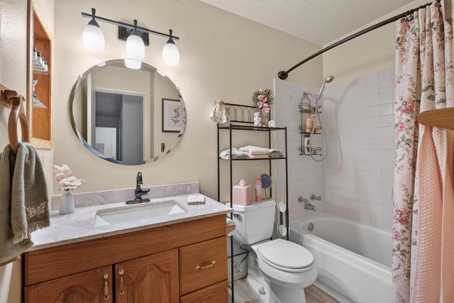 6528 Mossview Way, Citrus Heights, CA 95621