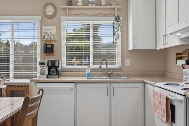 6528 Mossview Way, Citrus Heights, CA 95621