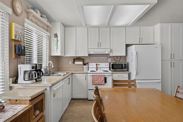 6528 Mossview Way, Citrus Heights, CA 95621