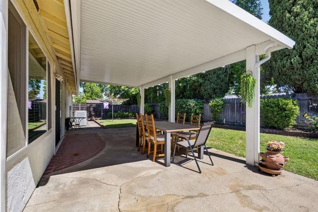 6528 Mossview Way, Citrus Heights, CA 95621