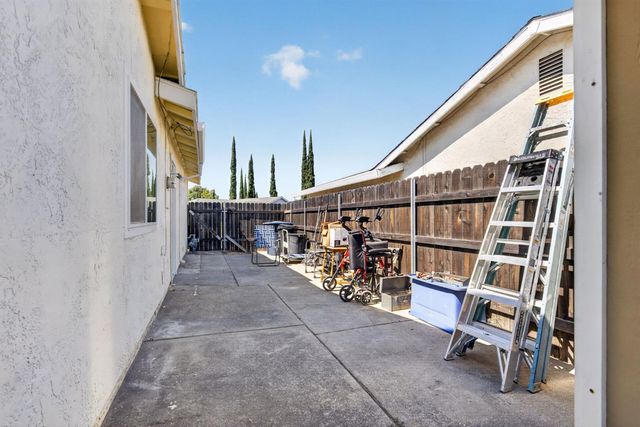 6528 Mossview Way, Citrus Heights, CA 95621