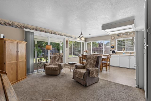 6528 Mossview Way, Citrus Heights, CA 95621