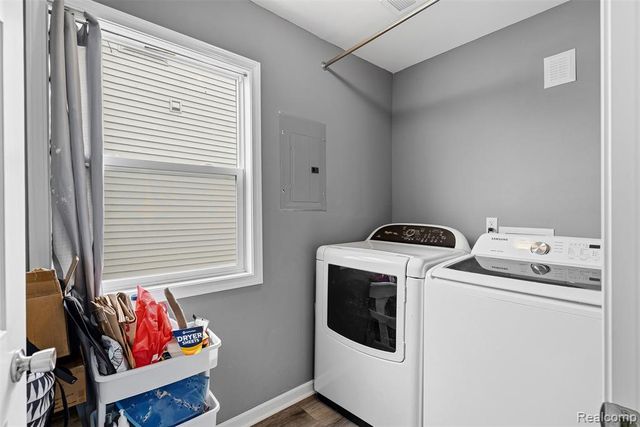 12848 Vernon Avenue, Warren, MI 48089