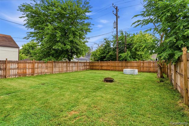 12848 Vernon Avenue, Warren, MI 48089
