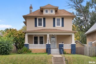 820 20TH Avenue, Moline, IL 61265