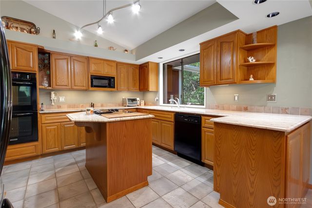 2925 87th Ave Ct E, Edgewood, WA 98371