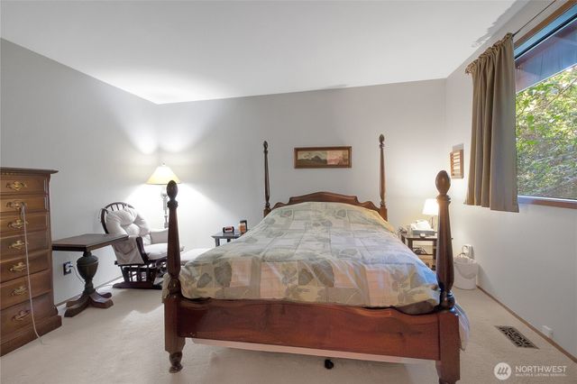 2925 87th Ave Ct E, Edgewood, WA 98371