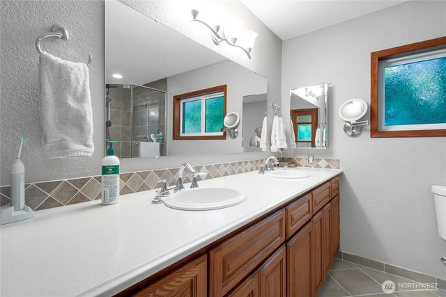 2925 87th Ave Ct E, Edgewood, WA 98371