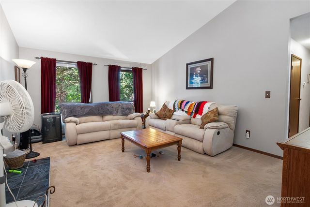 2925 87th Ave Ct E, Edgewood, WA 98371