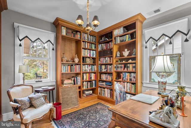 4807 GUILFORD RD, College Park, MD 20740