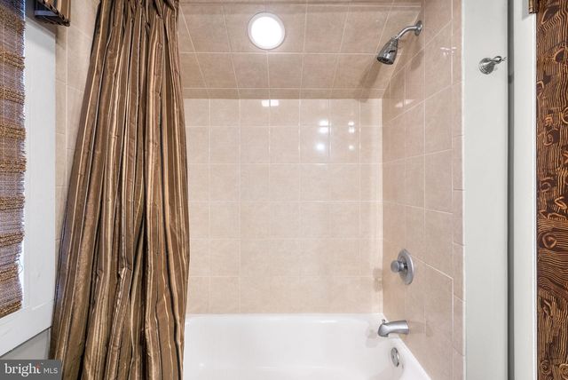 4807 GUILFORD RD, College Park, MD 20740