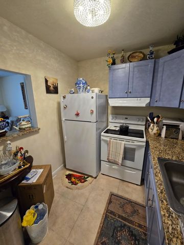 12 Prescott 12, Deerfield Beach, FL 33442