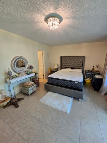12 Prescott 12, Deerfield Beach, FL 33442