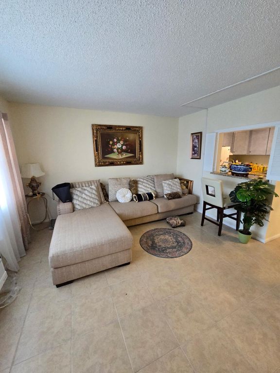12 Prescott 12, Deerfield Beach, FL 33442