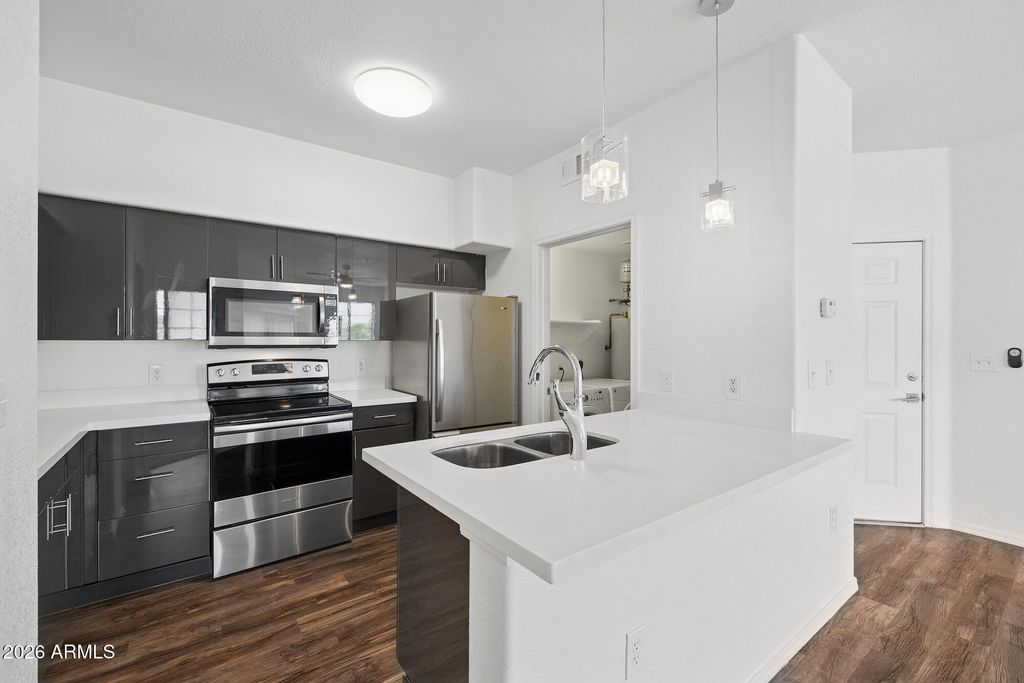 5302 E VAN BUREN Street 2020, Phoenix, AZ 85008 — photo 2