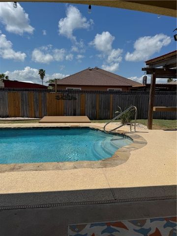 16113 Broomsedge St, Corpus Christi, TX 78418