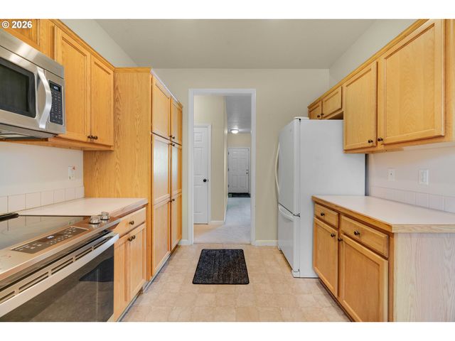 2365 N GRAY St, Cornelius, OR 97113