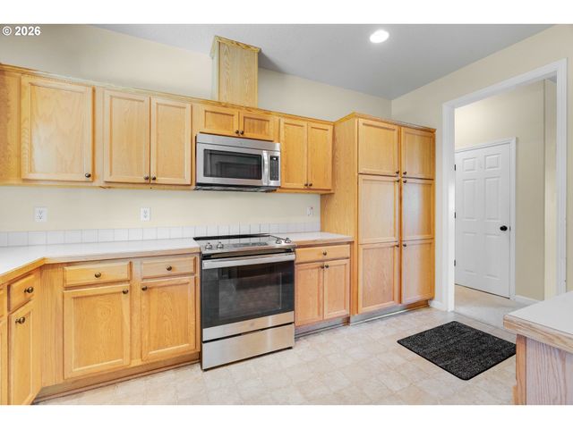 2365 N GRAY St, Cornelius, OR 97113
