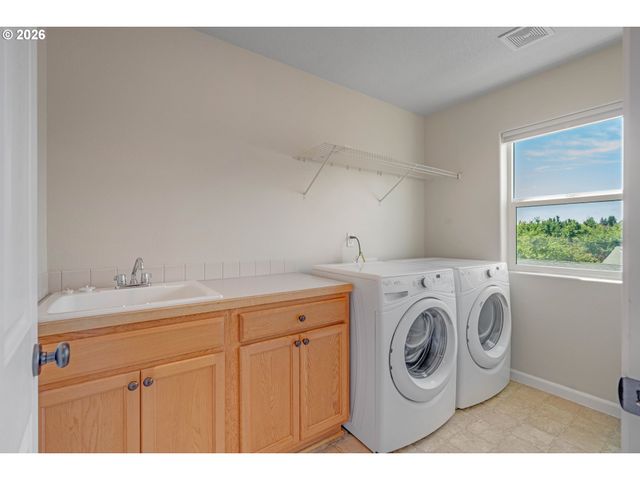 2365 N GRAY St, Cornelius, OR 97113