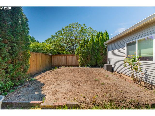 2365 N GRAY St, Cornelius, OR 97113