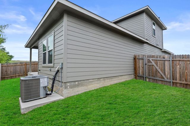 426 GALLAHER BND, Maxwell, TX 78656