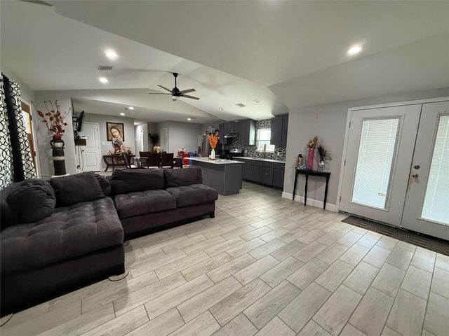 7610 Almeda Genoa Road, Houston, TX 77075