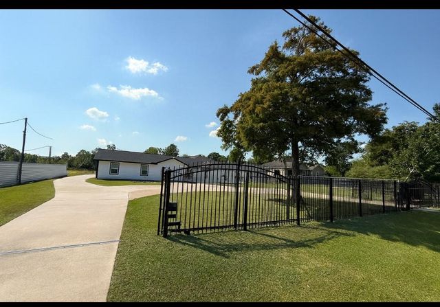 7610 Almeda Genoa Road, Houston, TX 77075