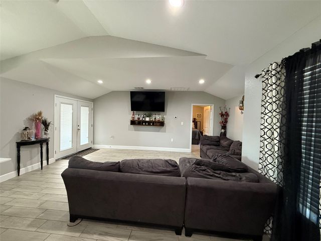 7610 Almeda Genoa Road, Houston, TX 77075