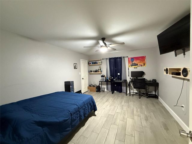 7610 Almeda Genoa Road, Houston, TX 77075