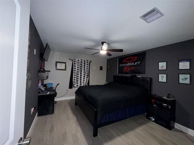 7610 Almeda Genoa Road, Houston, TX 77075