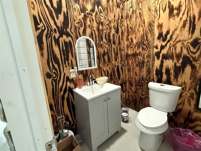 7610 Almeda Genoa Road, Houston, TX 77075