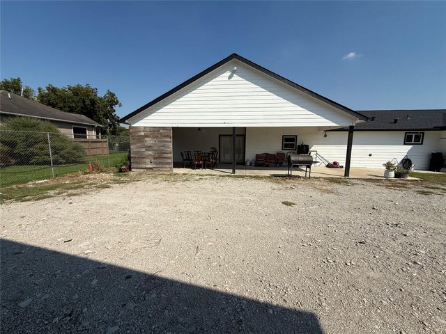 7610 Almeda Genoa Road, Houston, TX 77075