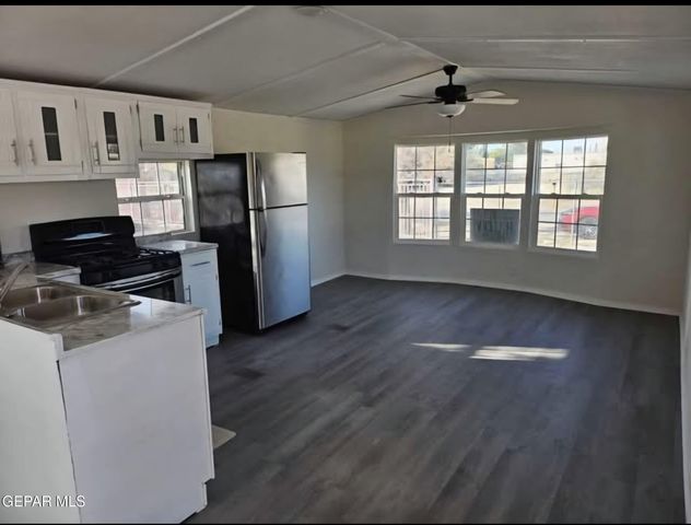 674 Supima Drive, Socorro, TX 79927