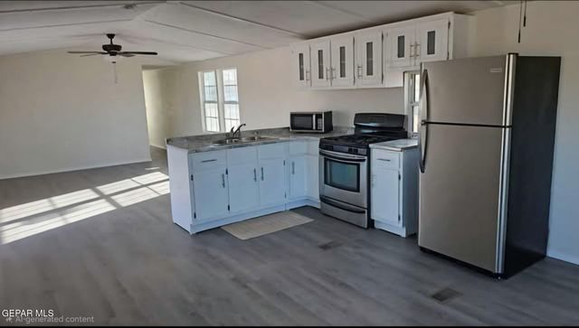 674 Supima Drive, Socorro, TX 79927