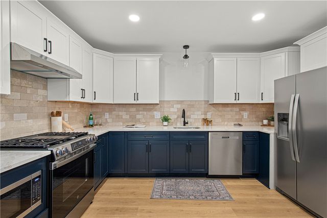 11 Dinsmore Ave, Crafton, PA 15205
