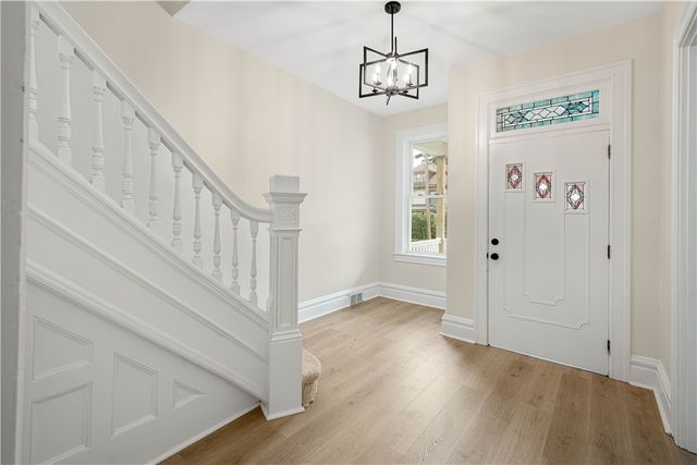 11 Dinsmore Ave, Crafton, PA 15205