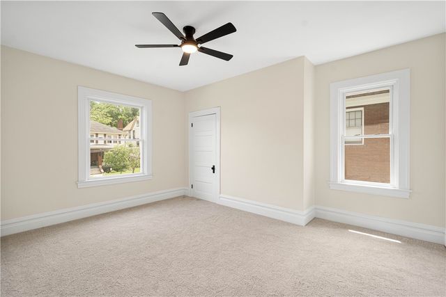 11 Dinsmore Ave, Crafton, PA 15205