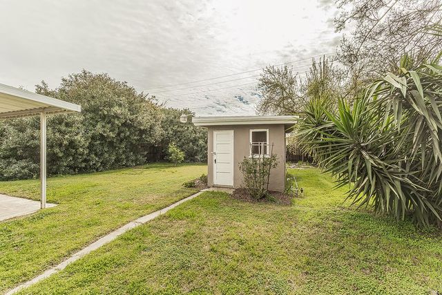 795 W Palm Avenue, Reedley, CA 93654