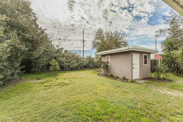 795 W Palm Avenue, Reedley, CA 93654