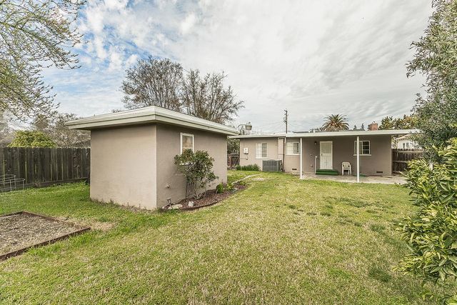 795 W Palm Avenue, Reedley, CA 93654