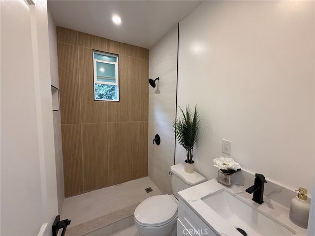 1481 W 49th, Los Angeles, CA 90062
