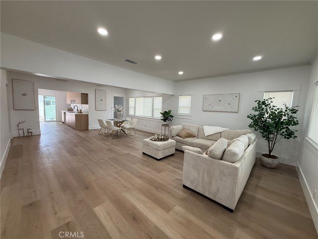 1481 W 49th, Los Angeles, CA 90062