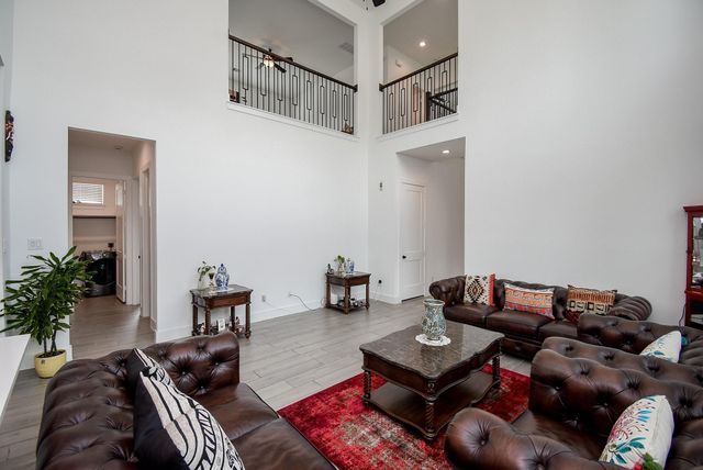 10730 Hidden Rock Drive, Missouri City, TX 77459
