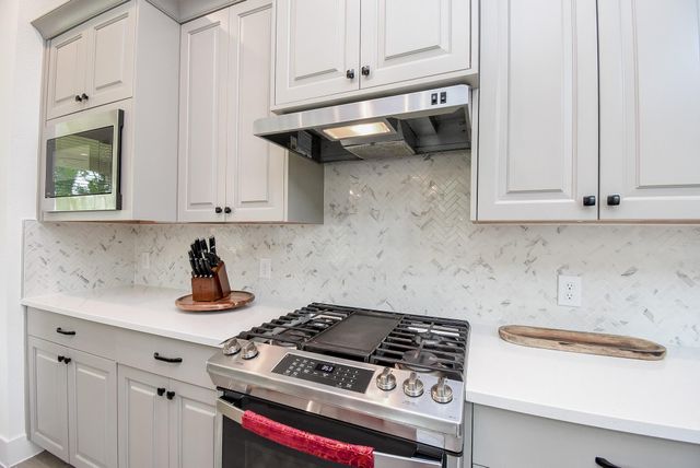 10730 Hidden Rock Drive, Missouri City, TX 77459