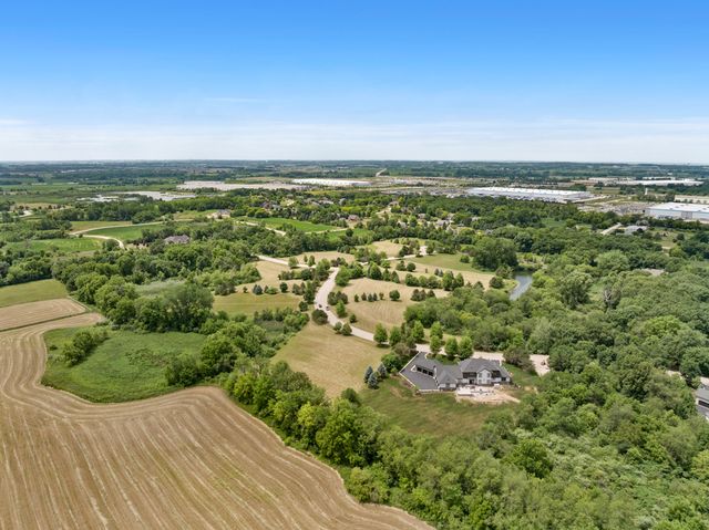 18N647 Ridgefield Boulevard, Huntley, IL 60142