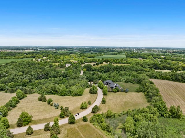 18N647 Ridgefield Boulevard, Huntley, IL 60142