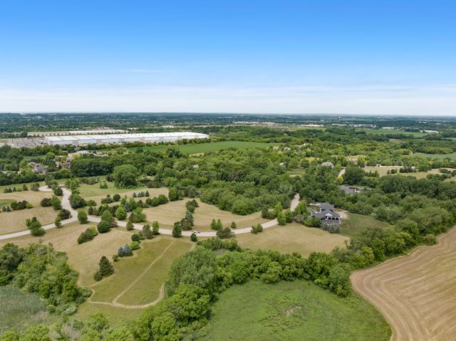 18N647 Ridgefield Boulevard, Huntley, IL 60142