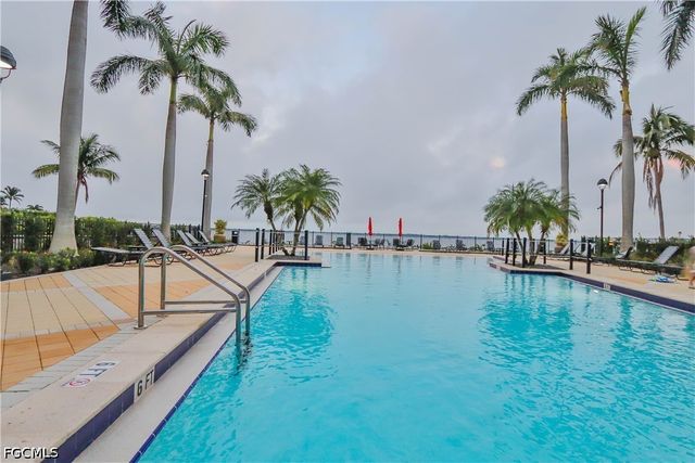 2825 Palm Beach BLVD 116, Fort Myers, FL 33916
