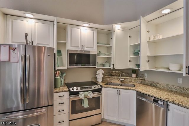 2825 Palm Beach BLVD 116, Fort Myers, FL 33916