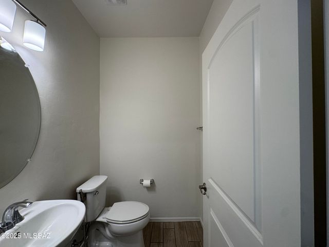 1122 E Cairn Street, Tucson, AZ 85719